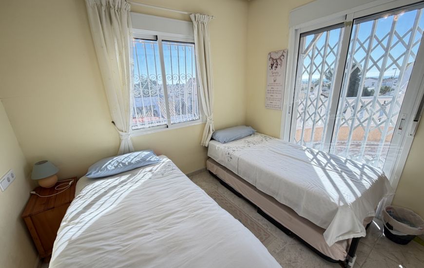 Sale - Villa - Villamartin