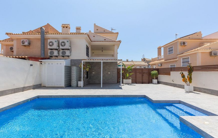 Sale - Villa - Torrevieja - 