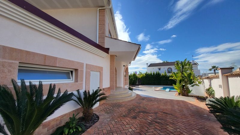 Sale - Villa - Ciudad Quesada