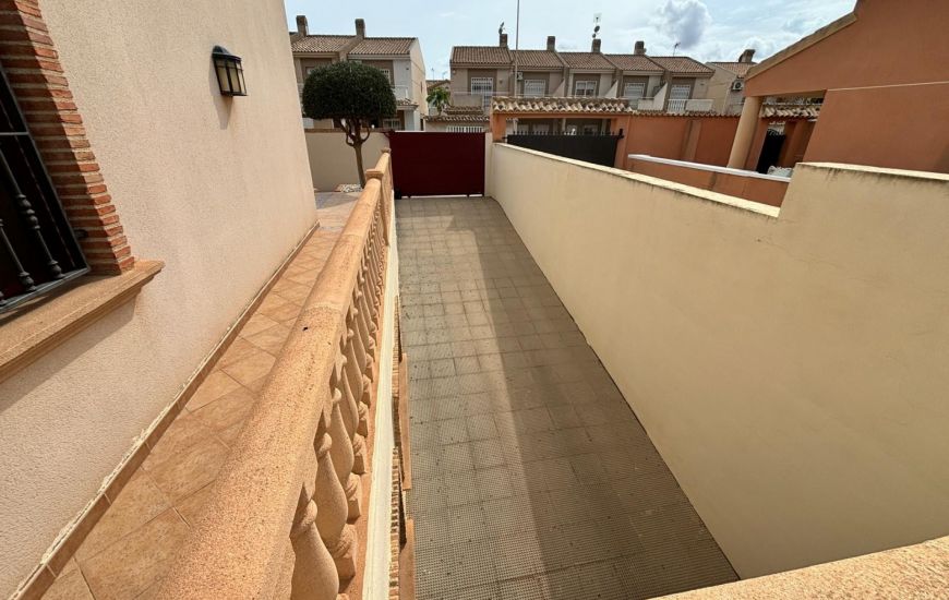 Sale - Villa - Torrevieja Centro