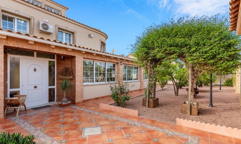 Sale - Villa - Torrevieja