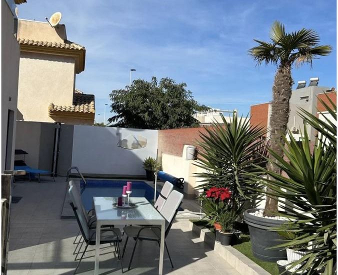 Sale - Villa - Torrevieja
