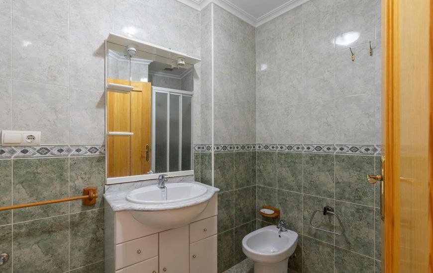 Venta - Ground Floor - Torrevieja