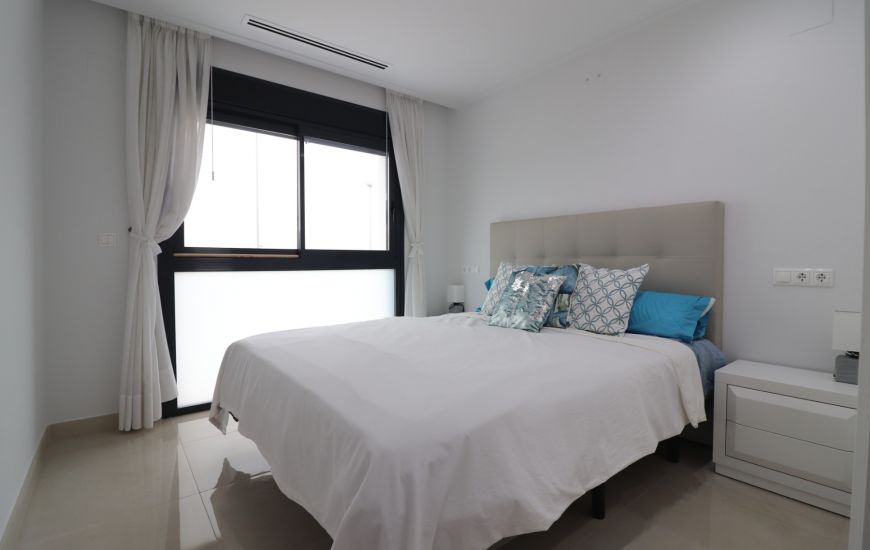 Venta - Villa - Benijofar