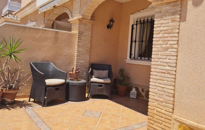 Sale - Rijtjeshuis - Villamartin