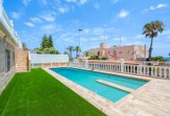 Sale - Villa - Torrevieja