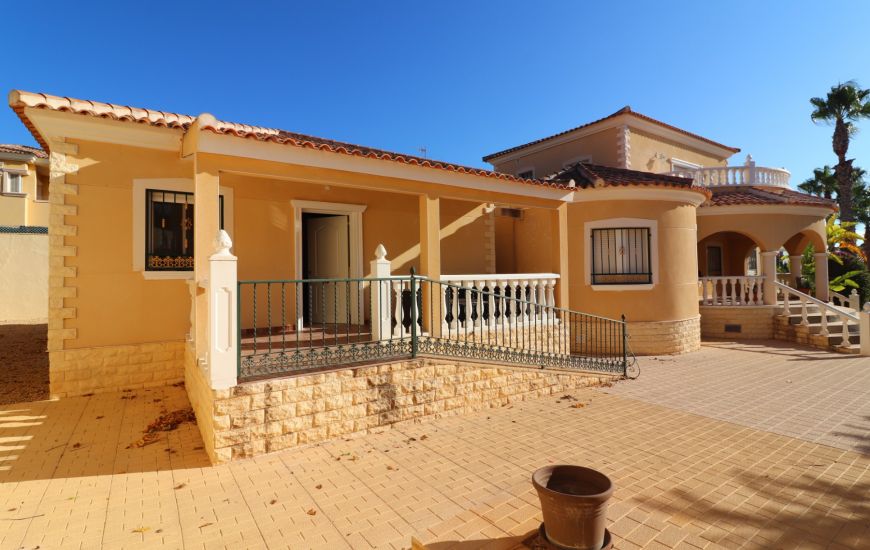 Sale - Villa - La Marina