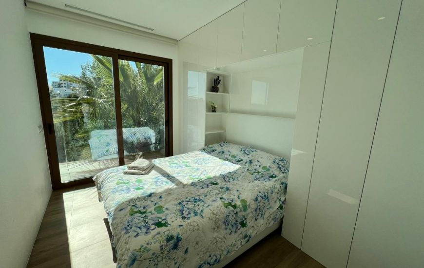 Venta - Villa - Las Colinas