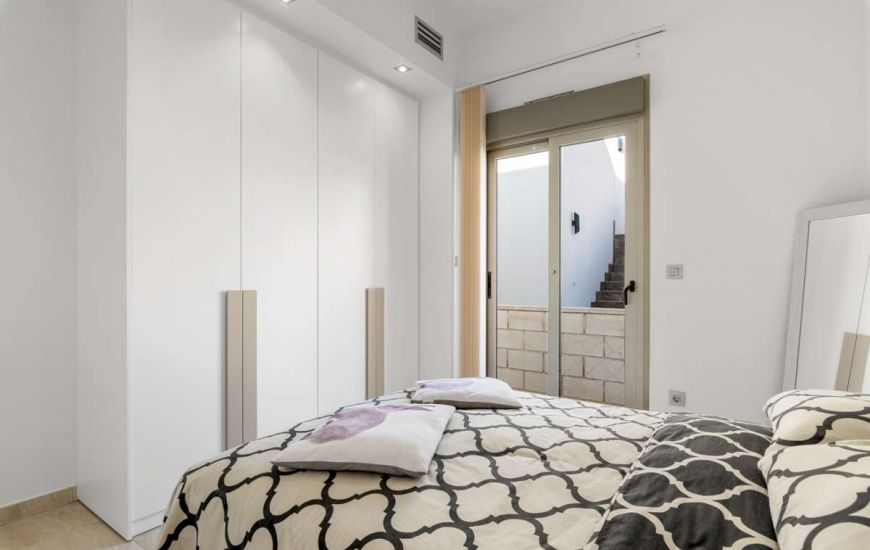 Sale - Villa - Villamartin