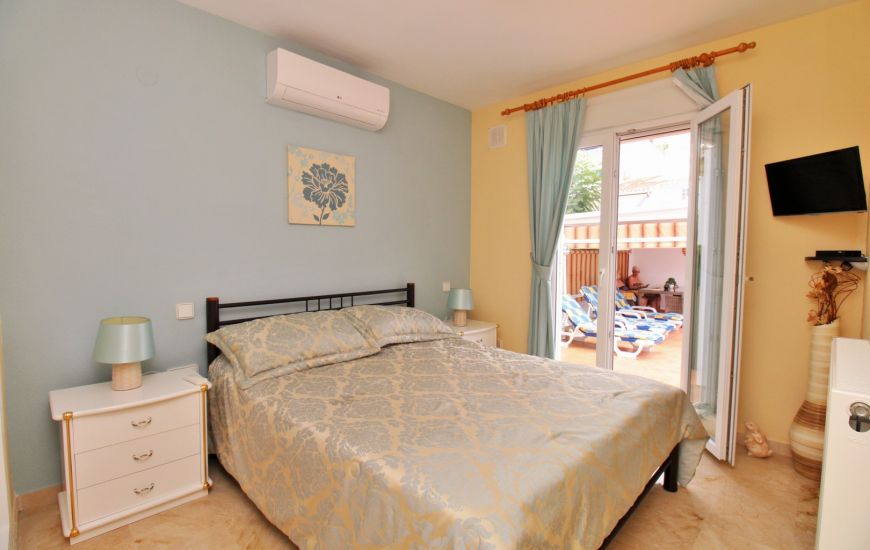 Sale - Villa - Villamartin