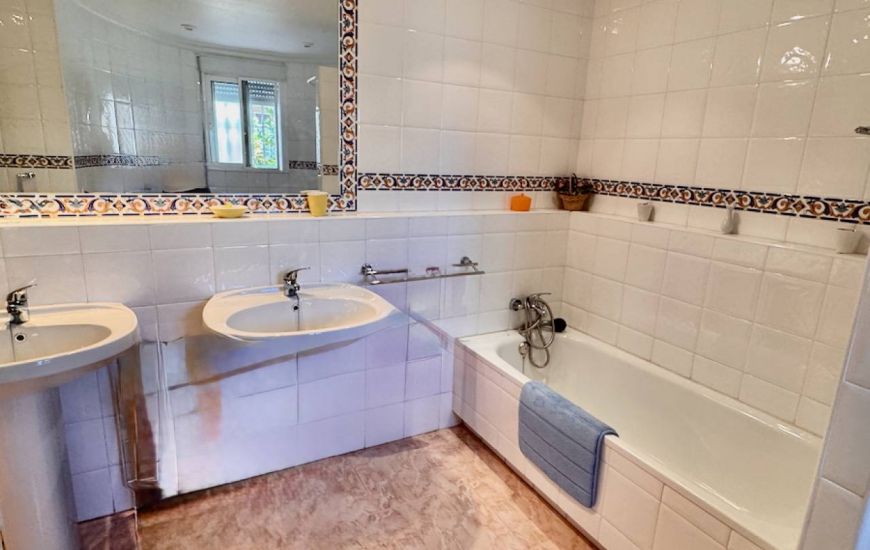Sale - Villa - Benferri