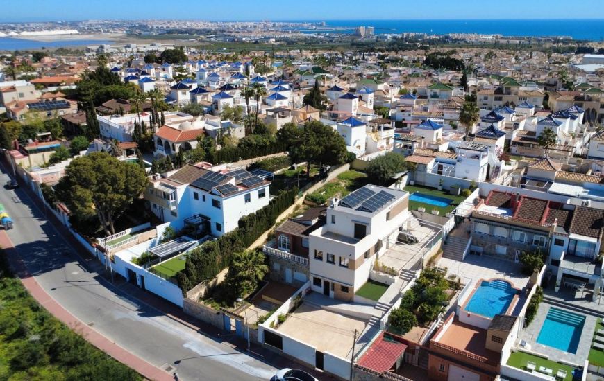 Sale - Villa - Torrevieja - 