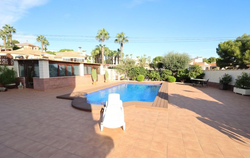 Sale - Villa - Torrevieja