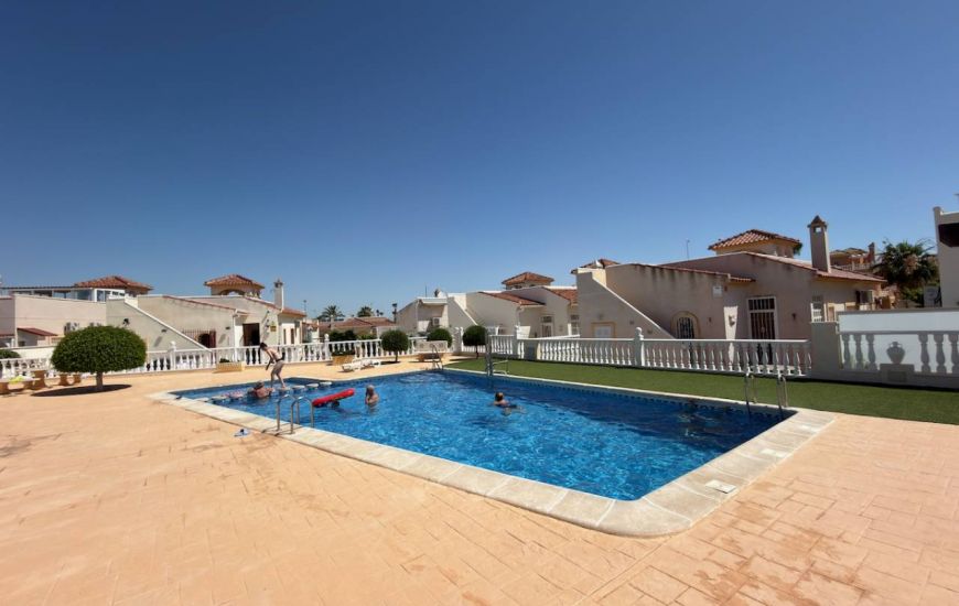 Venta - Villa - Algorfa