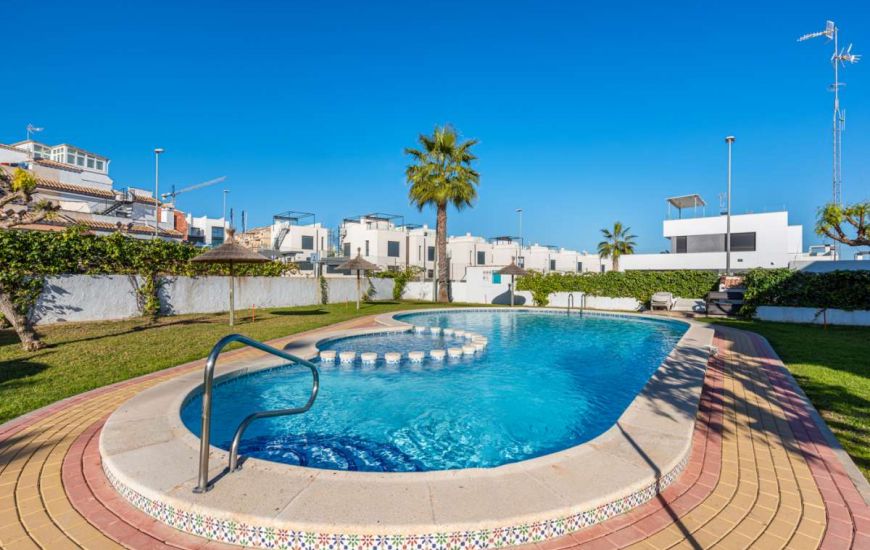 Sale - Villa - Villamartin