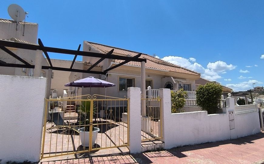 Sale - Half Vrijstaand Huis - Ciudad Quesada