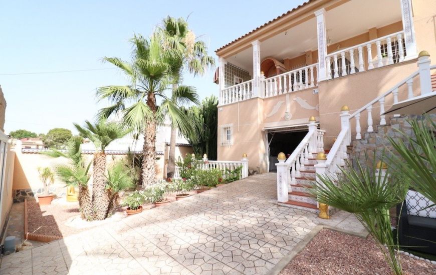 Sale - Villa - Torrevieja