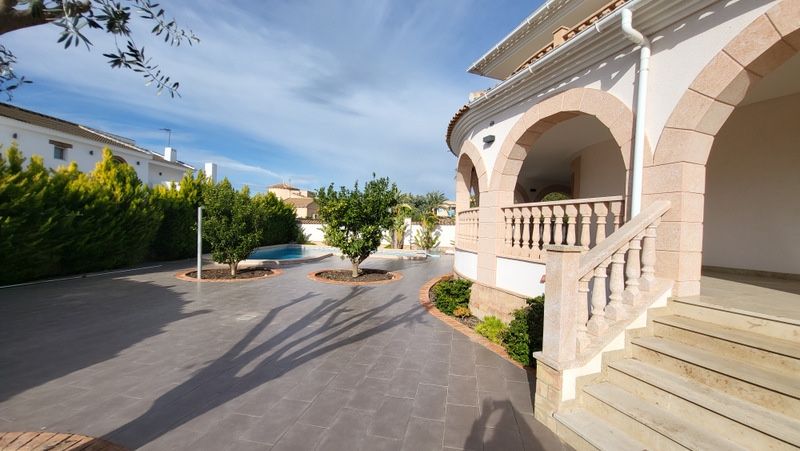 Sale - Villa - Ciudad Quesada