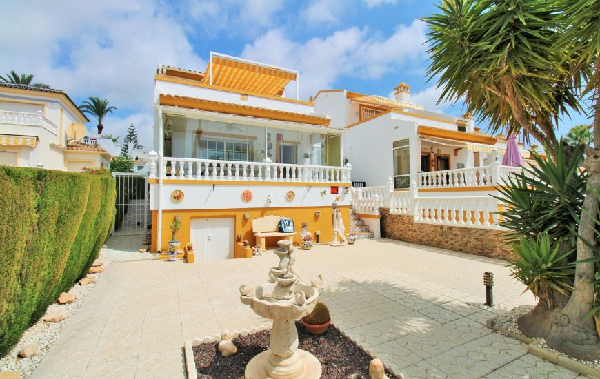 Sale - Villa - Villamartin