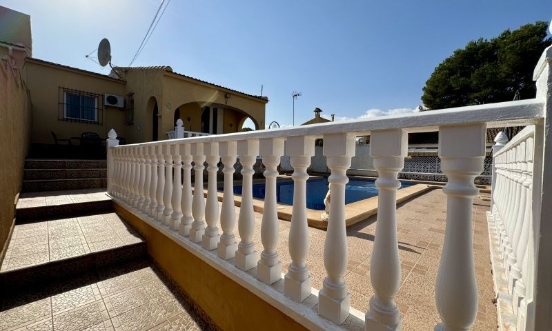 Sale - Villa - Los Balcones