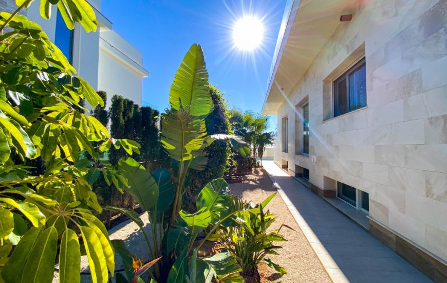 Sale - Villa - La Zenia