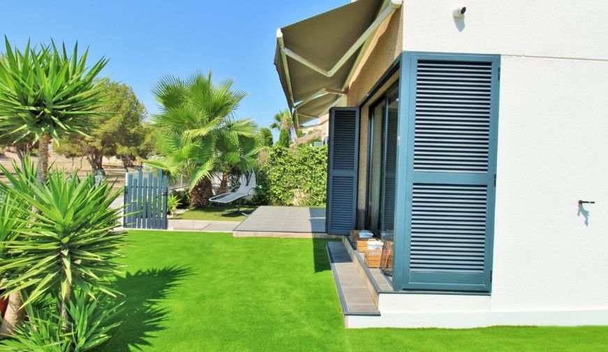 Sale - Villa - La Zenia