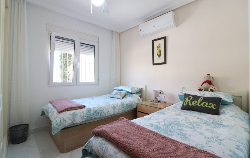 Sale - Villa - Algorfa