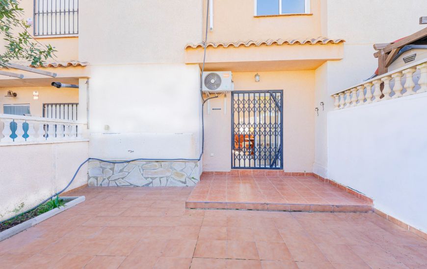 Sale - Adosado - Punta Prima