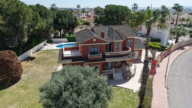 Sale - Villa - Ciudad Quesada