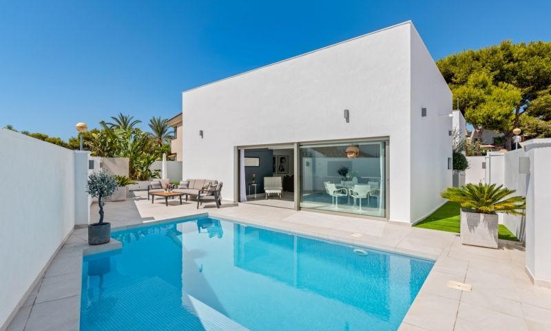 Sale - Villa - Punta Prima