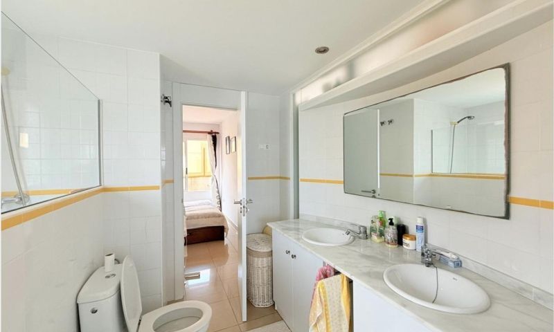 Sale - Apartments - 