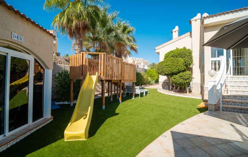 Sale - Villa - Ciudad Quesada