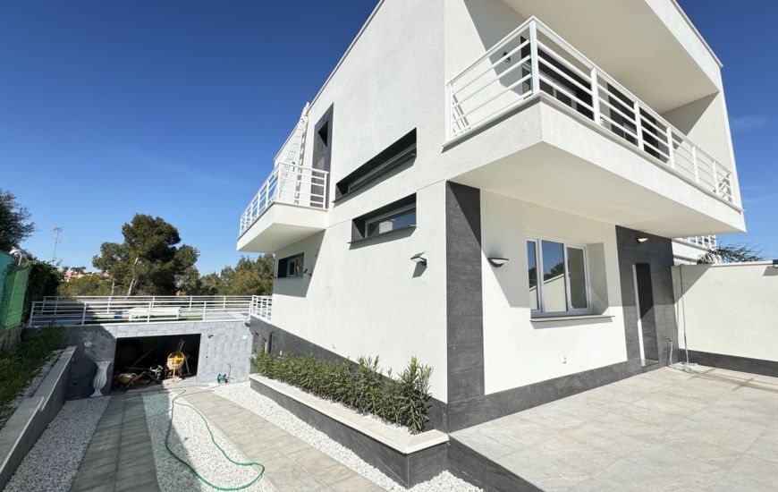 Sale - Villa - Los Balcones