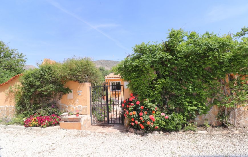 Sale - Country Property - Hondón de las Nieves