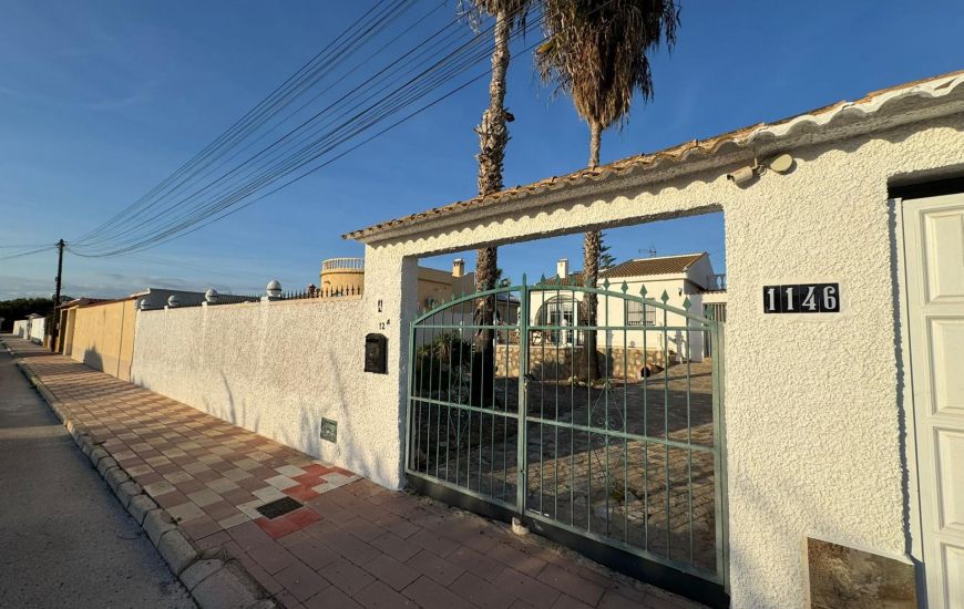 Sale - Villa - Torrevieja - 