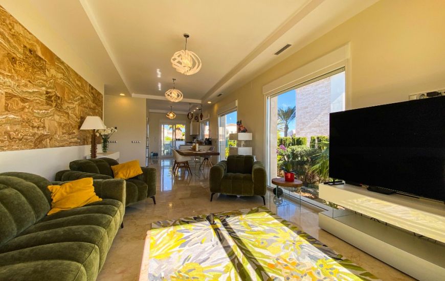 Sale - Villa - La Zenia