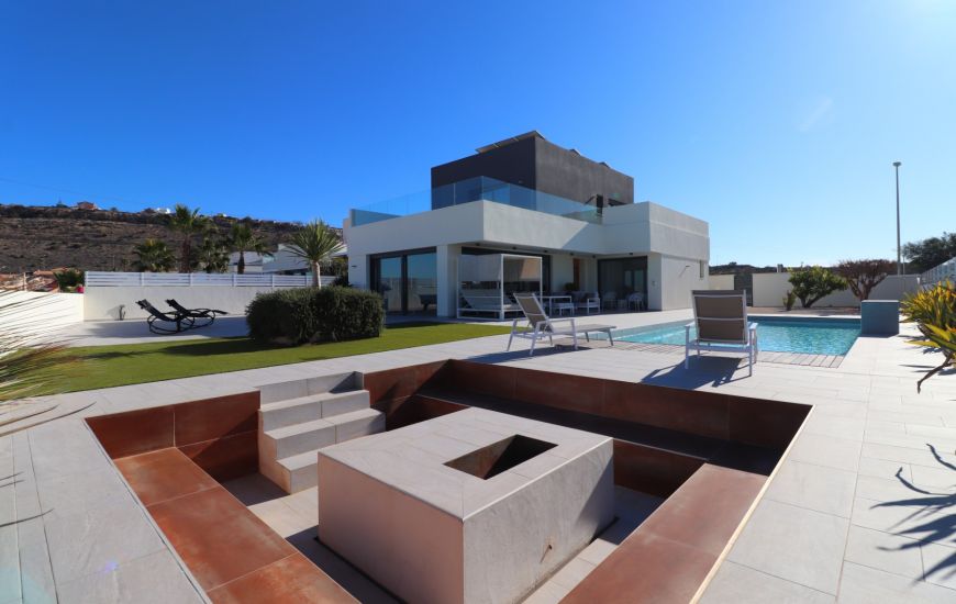 Sale - Villa - Benimar
