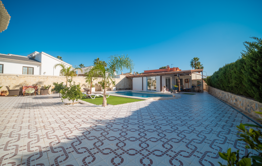 Sale - Villa - Ciudad Quesada