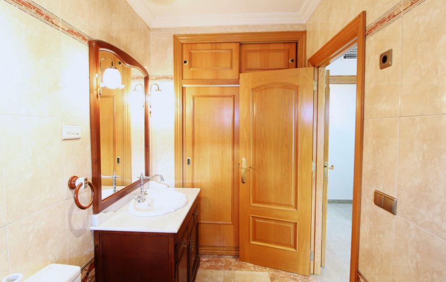 Sale - Commercieel - Jacarilla