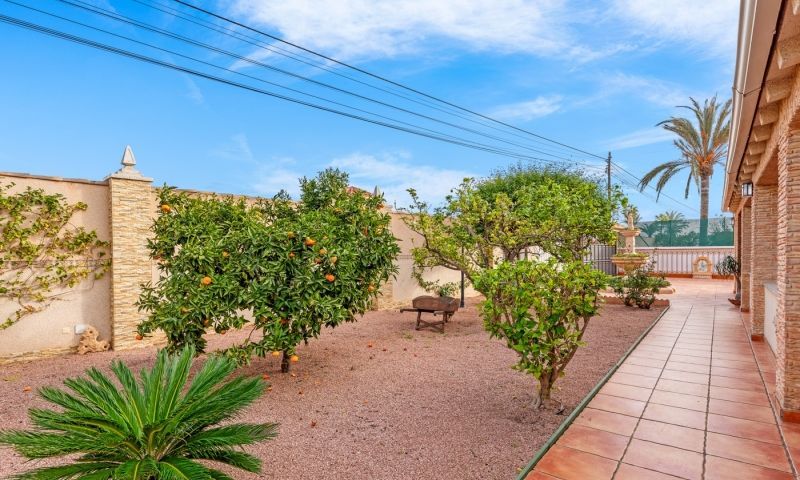 Sale - Villa - Torrevieja