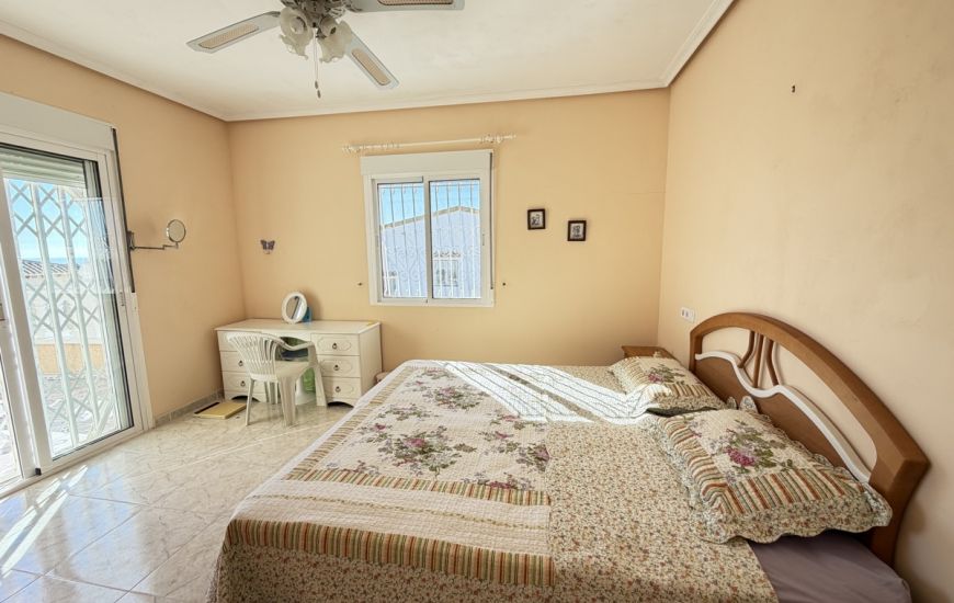 Sale - Villa - Villamartin