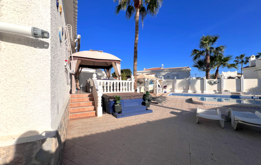 Sale - Villa - Torrevieja