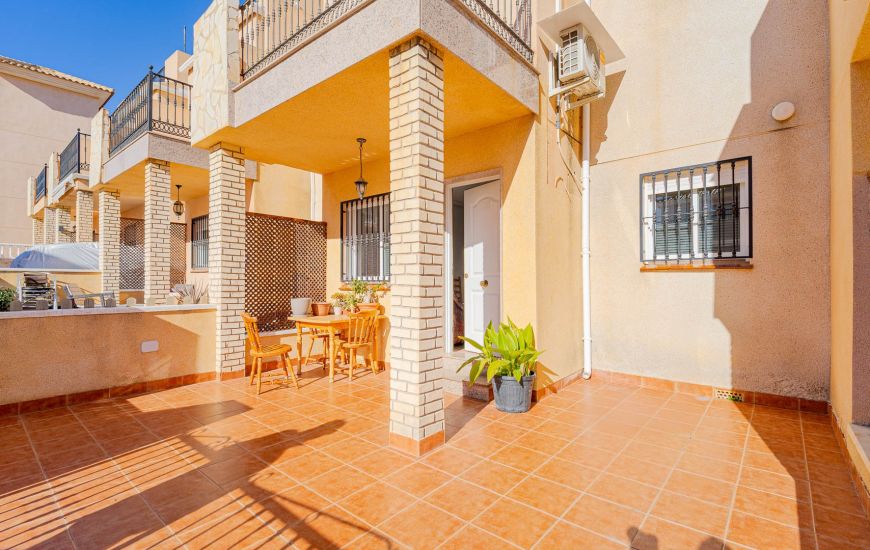 Sale - Adosado - Punta Prima