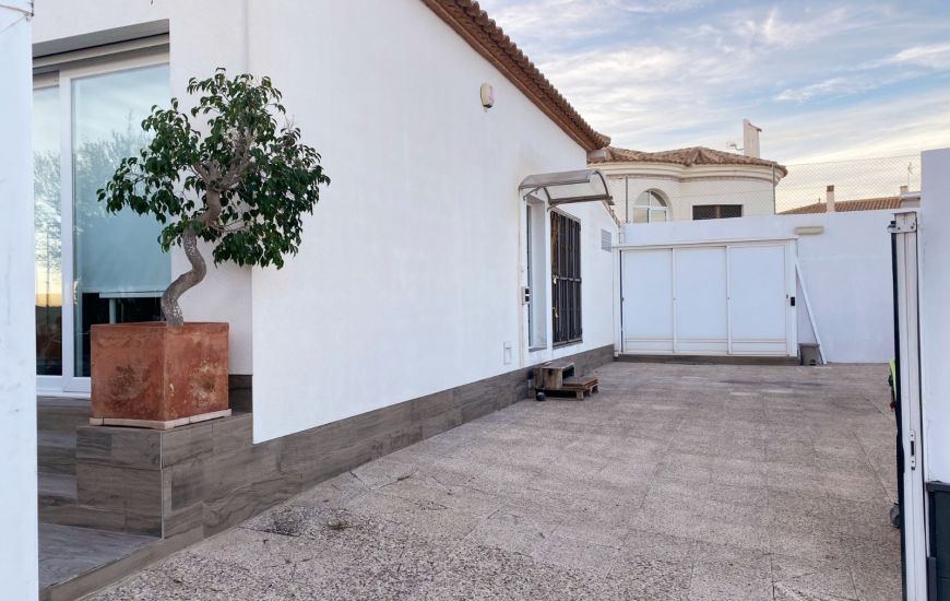 Sale - Villa - San Fulgencio