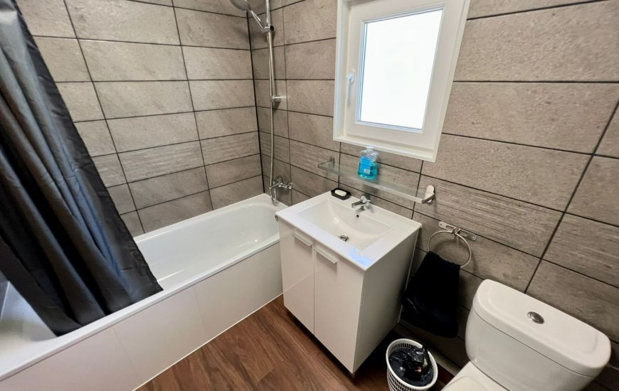 Sale - Villa with annex - Dolores