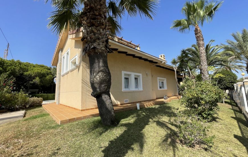 Sale - Villa - Cabo Roig