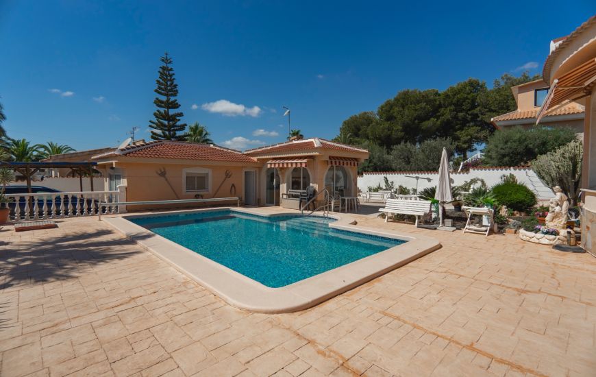 Sale - Villa - Ciudad Quesada