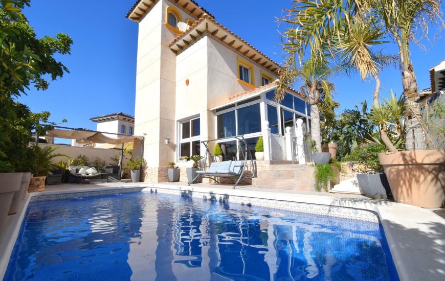 Sale - Villa - Orihuela Costa