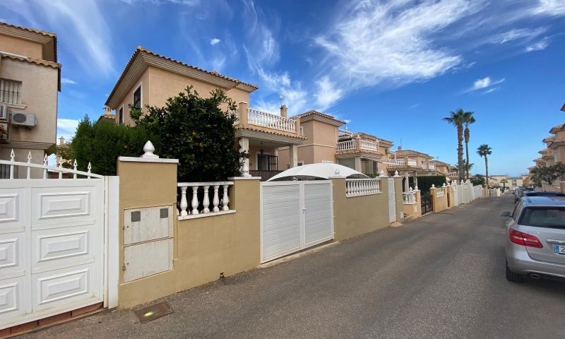 Sale - Villa - Orihuela Costa