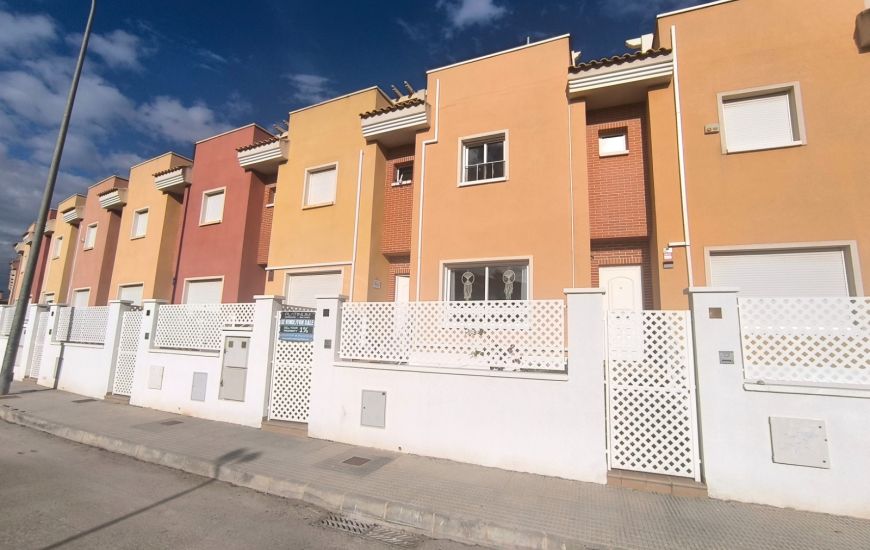 Sale - Rijtjeshuis - Bigastro